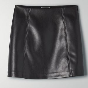 NWOT Babaton Modern Mini Skirt